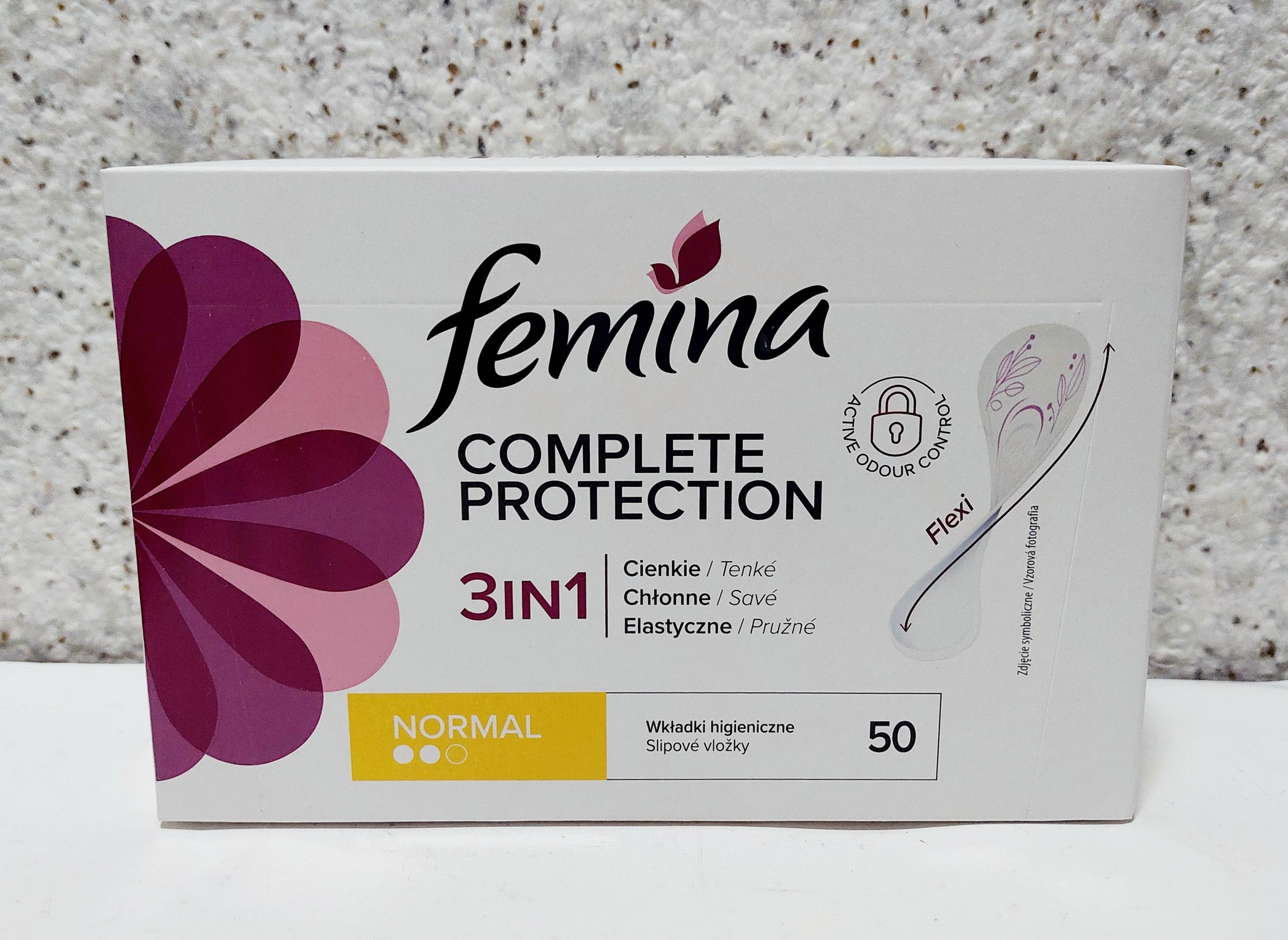 Щоденні прокладки Femina Complete Protection 3in1, 2 крап., 50 шт. 1 Щоденні прокладки Femina Complete Protection 3in1, 2 крап., 50 шт.